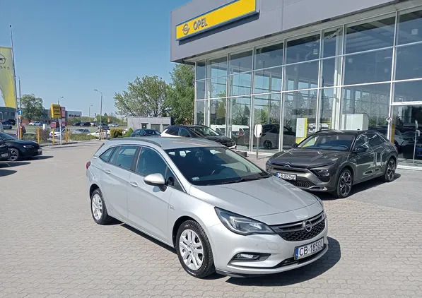łeba Opel Astra cena 44900 przebieg: 242948, rok produkcji 2017 z Łeba